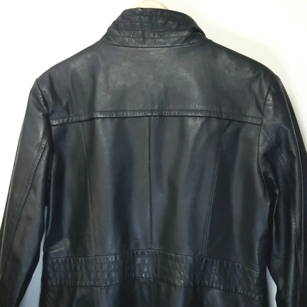 Danier Leather Car Coat - Picture 9 of 15
